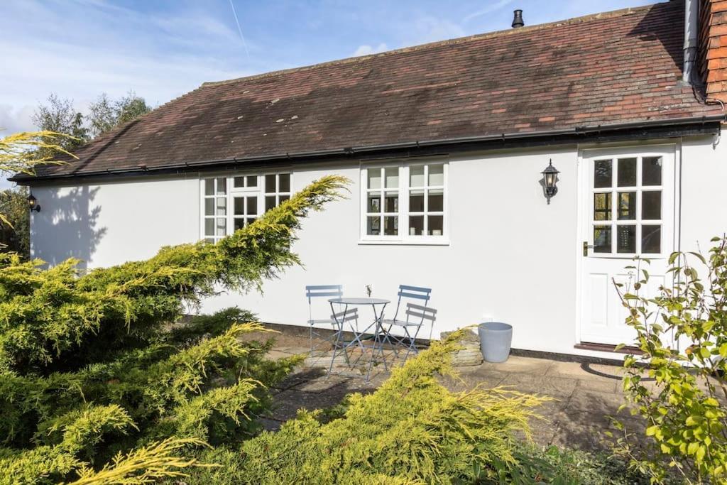 The Willow Studio - Peaceful Retreat Near Whitstable Seaside فيفرشام المظهر الخارجي الصورة