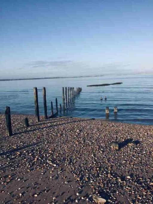 The Willow Studio - Peaceful Retreat Near Whitstable Seaside فيفرشام المظهر الخارجي الصورة
